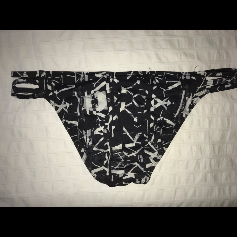 Geometric Bikini Set - Picture 7 of 8
